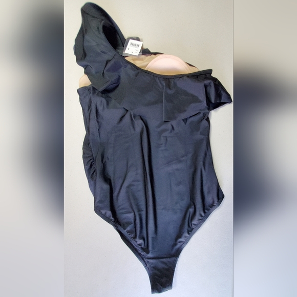 🖤Beach Bump Ruffle Front One Shoulder Maternity Swimsuit UPF 50+ - Picture 4 of 6